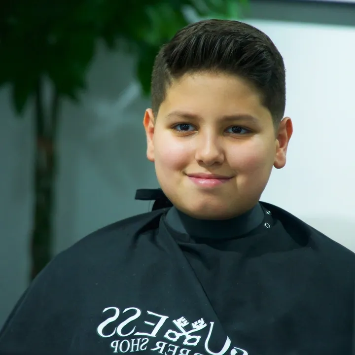 حلاقة أطفال